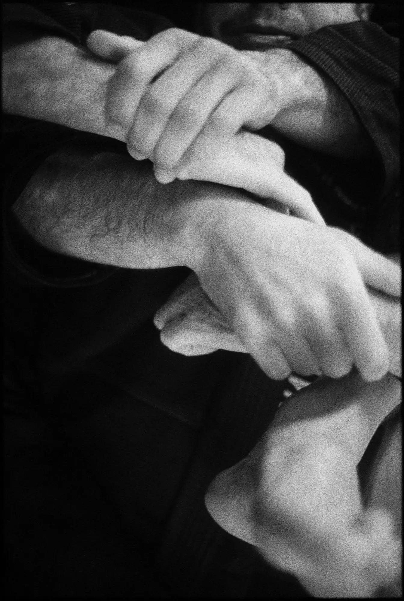 ON THE MAT - Image 22