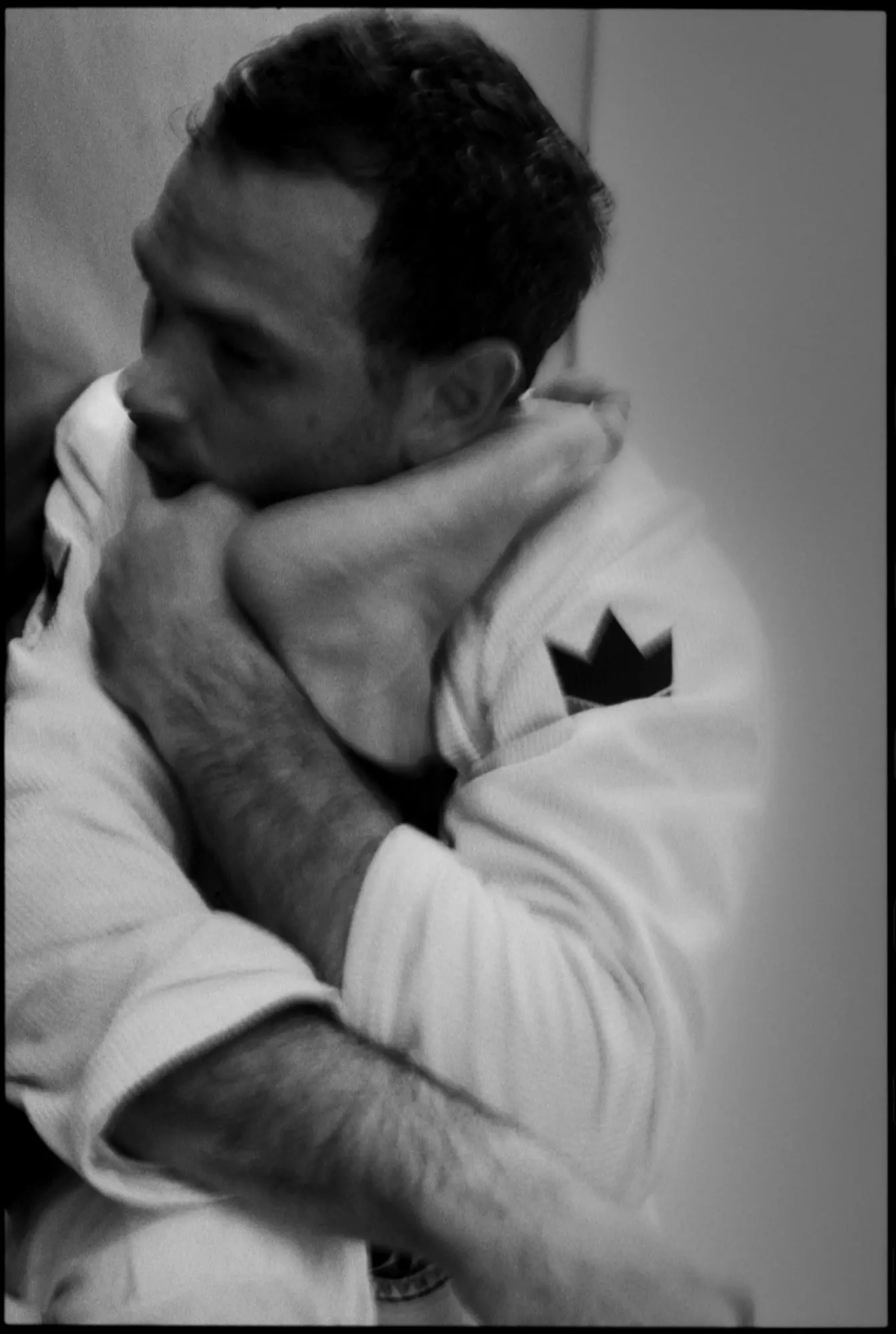 ON THE MAT - Image 34