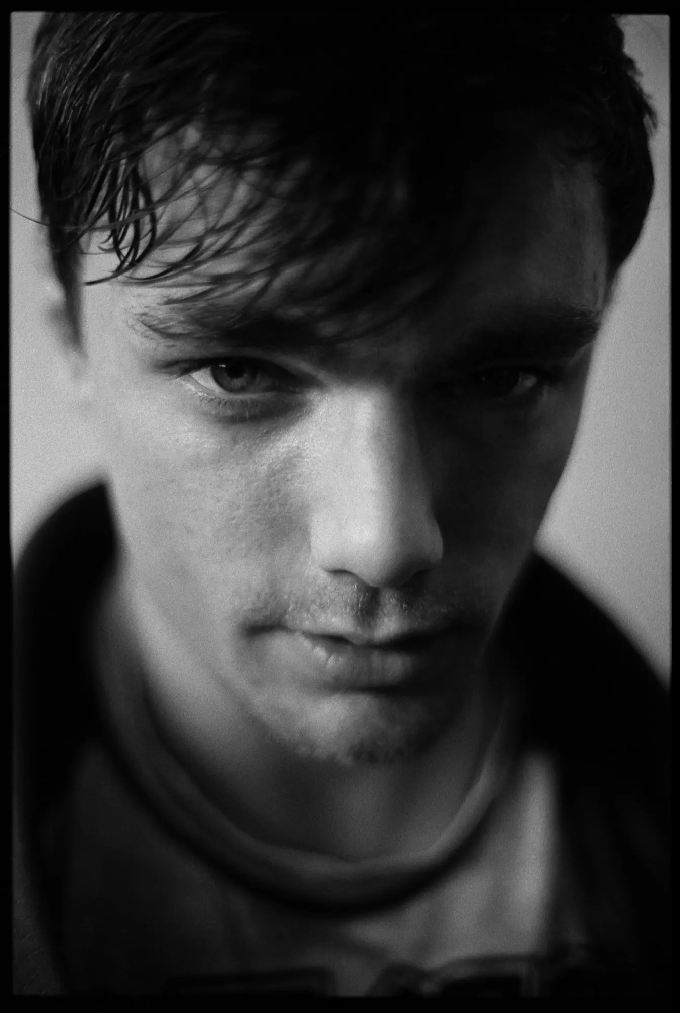 ON THE MAT - Image 7