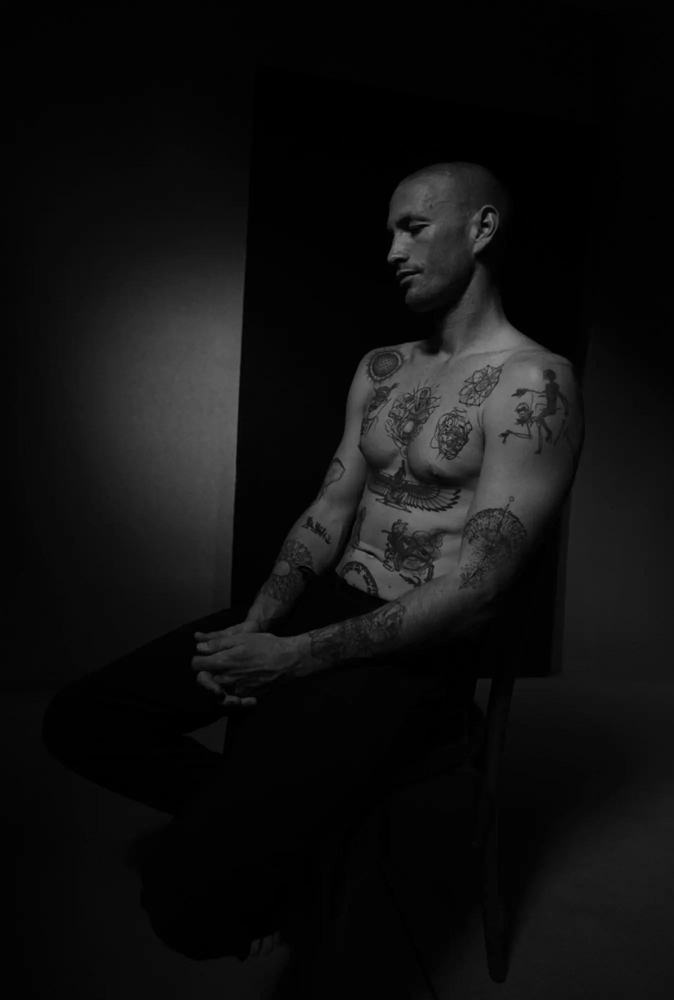 PORTRAITS - Image 12